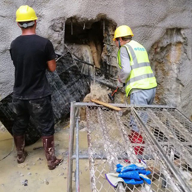 基坑止水失效止水桩间管涌堵漏原因分析及处理